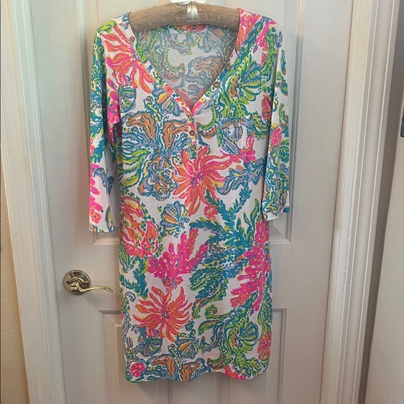 Lilly Pulitzer Dresses & Skirts - Lilly Pulitzer Multicolor Sheath Dress with V-neck & 3/4 Sleeves ~ Size S